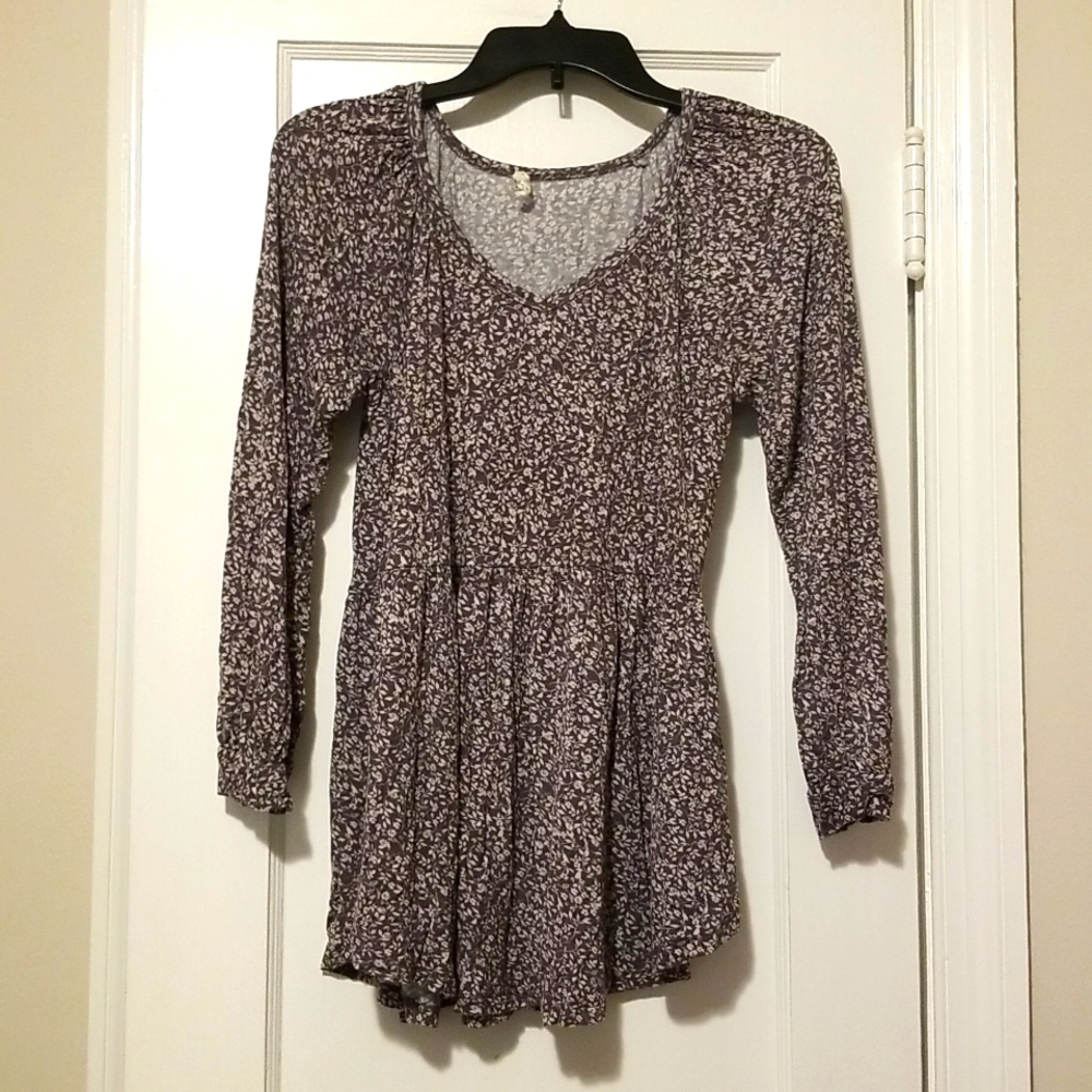 Be Stage Gray Flower Top Size S.